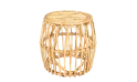 جلسة خارجية مع طاولة وسط