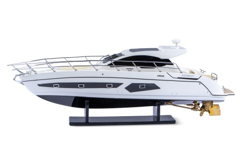 مجسم يخت أزيموت الفاخر