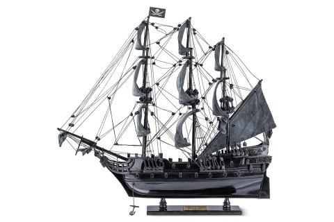 مجسم سفينة القراصنة السوداء 