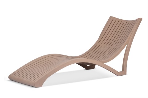 كرسي استرخاء/تشمس بلاستيكي - لون بني فاتح